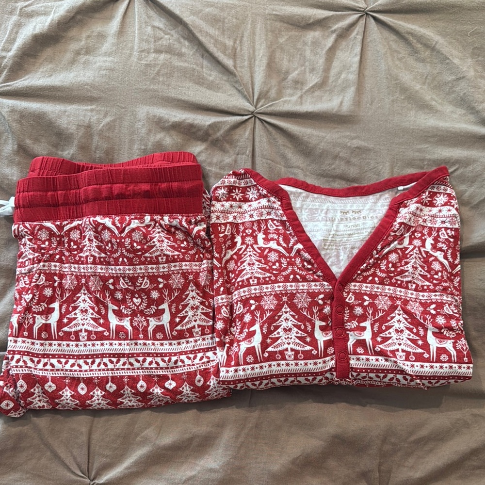 Little sleepies. Red and White Holiday Pajamas. Long sleeved with pants.